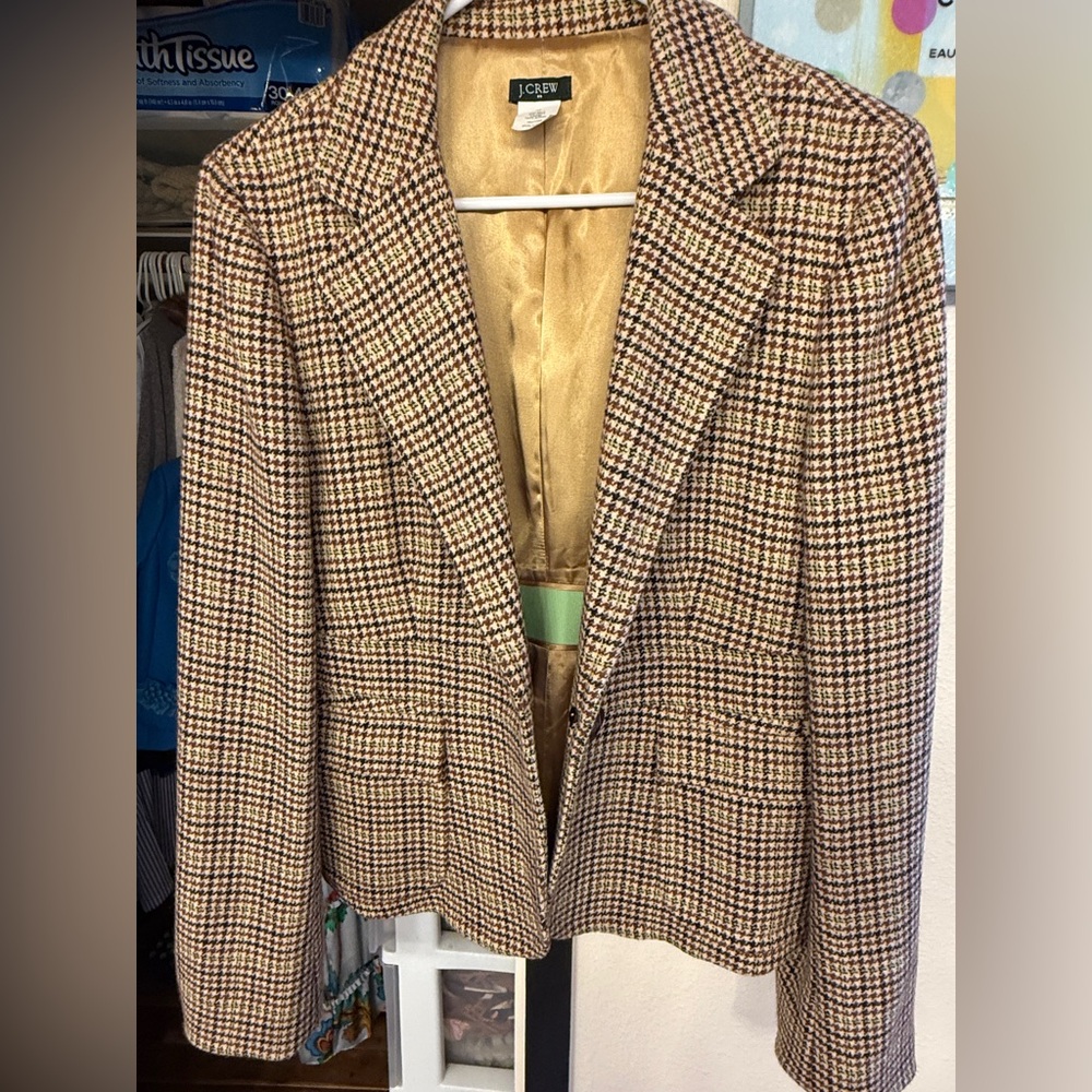 J Crew Brown Tweed Shorter Waist Blazer w Leather Closure Button & Sleeves
